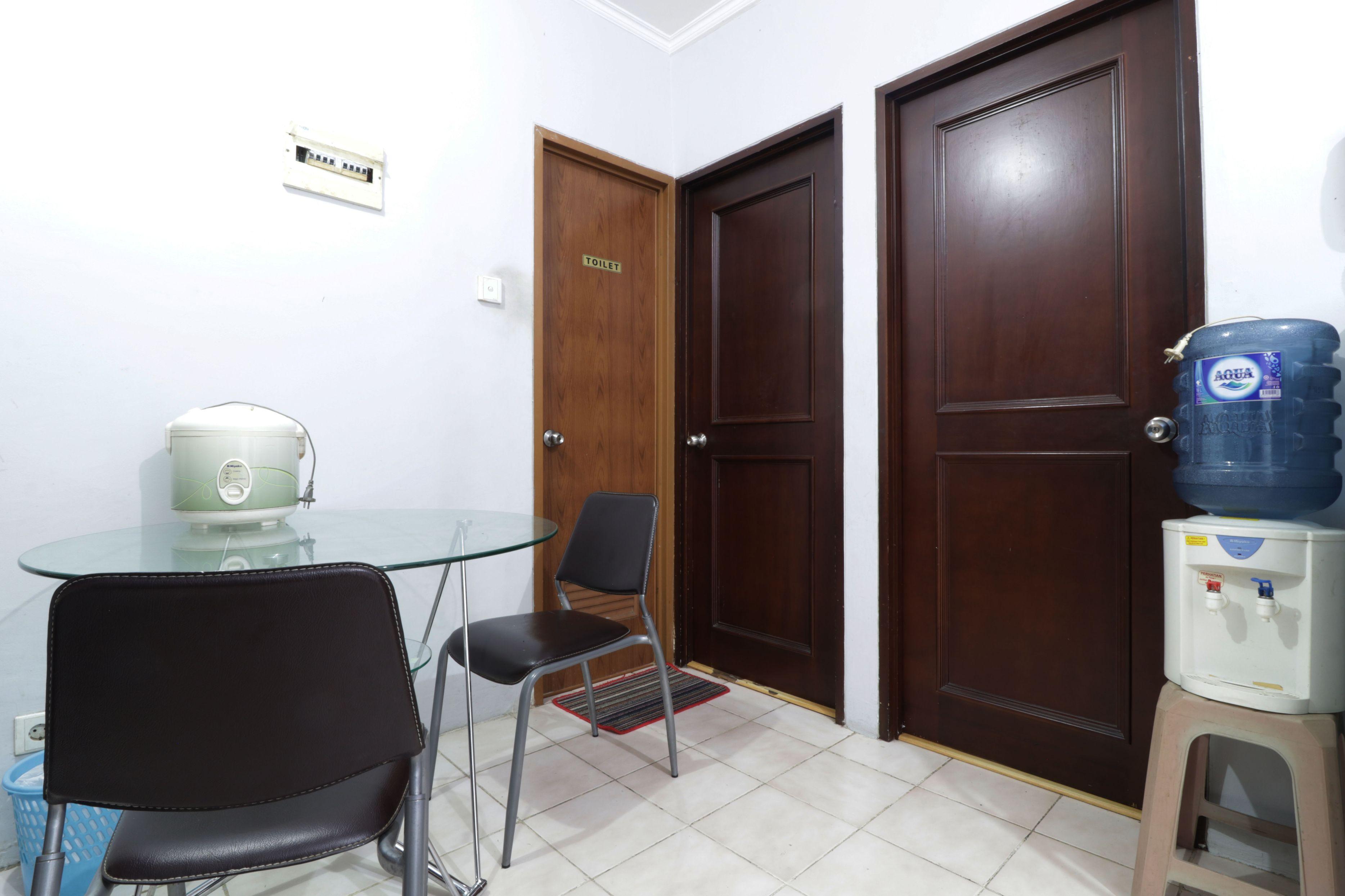 Rent House Center At Mediterania Gajah Mada Jakarta